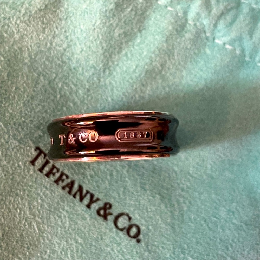 T&co. Ring